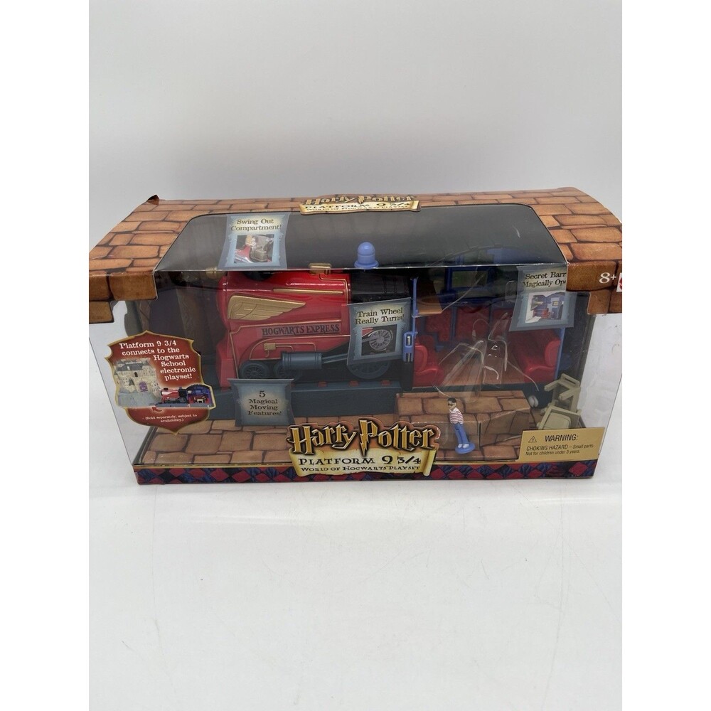 Vintage New in Box Harry Potter Platform 9 3/4 World of Hogwarts Mini Playset